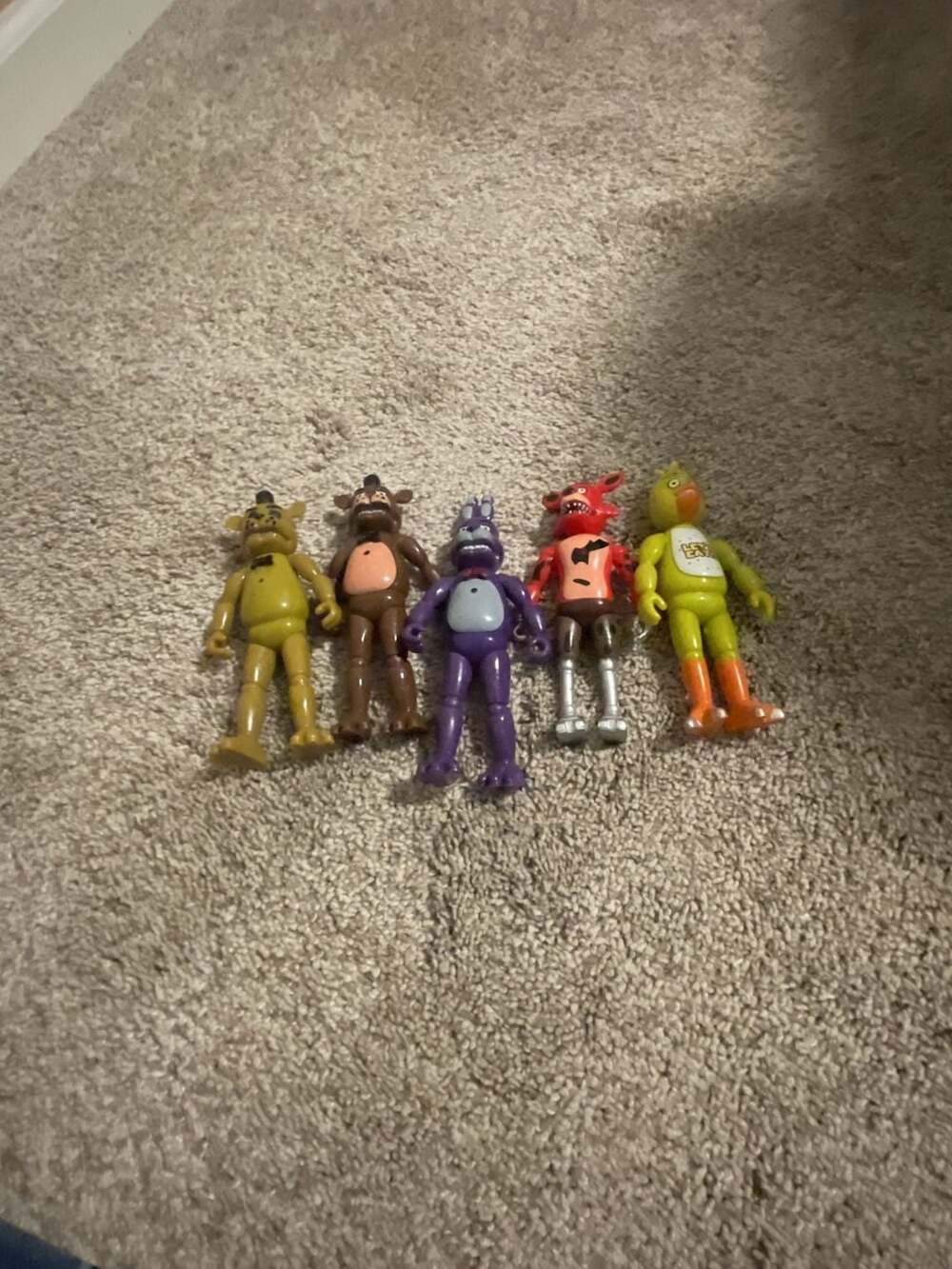 Five Nights at Freddy's FNAF Lot of 5 Action Figures Gold Freddy, Brown Freddy,